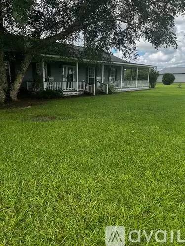 Main picture of 2659 Highway 13