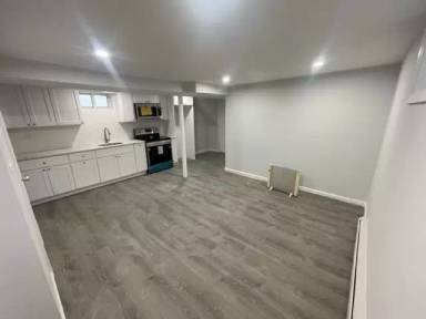 Main picture of 106 1/2 E 5th St