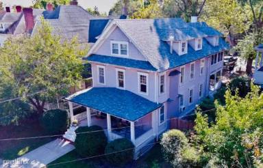 Main picture of 102 E Isabella St