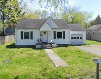 Main picture of 305 S Tarver Ave