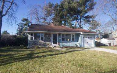 Main picture of 1603 S Bowling Green Dr