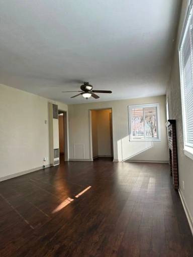 Main picture of 1100 Mitchell St