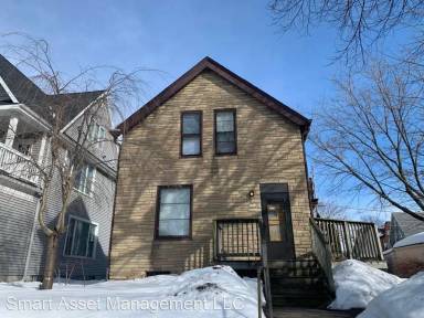 Main picture of 3216 N Humboldt Blvd