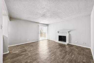 Main picture of The View at Lake Highlands