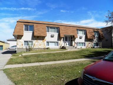Main picture of 1340 Meadowview Dr