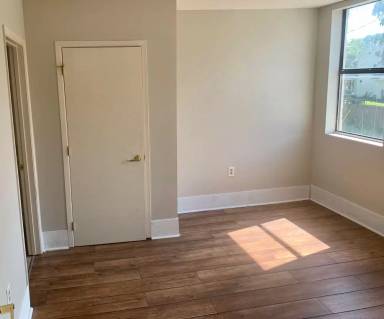 Main picture of 201 Sewanee St