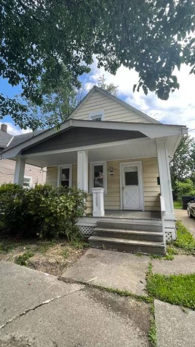 Main picture of 3009 Roanoke Ave