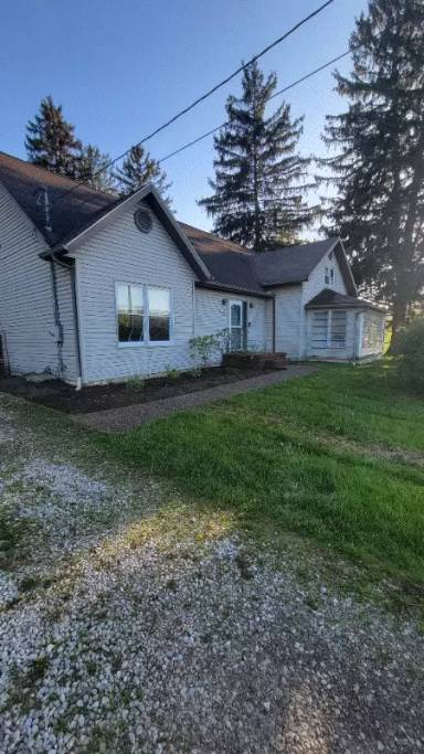Main picture of 2281 River Rd