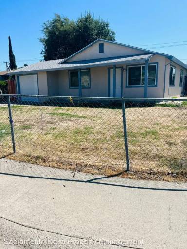 Main picture of 2700 Edinger Ave