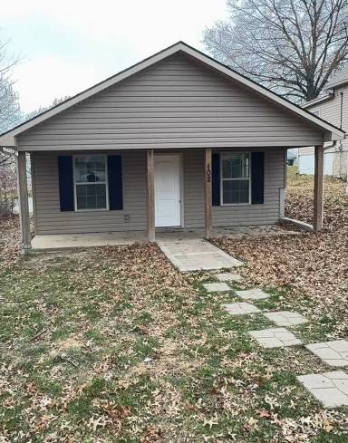 Main picture of 102 S Montague St