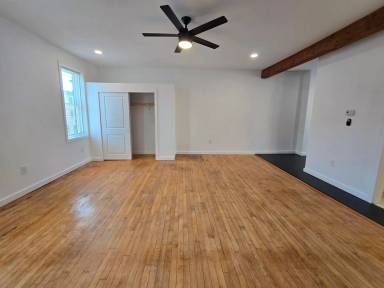 Main picture of 3112 Richmond St