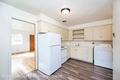 Main picture of 123 E Westminster Ave