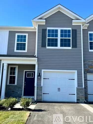 Main picture of 3 Elliot Ln