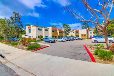 Main picture of 2030 Cypress Ave