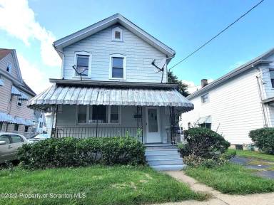 Main picture of 833 S Franklin St