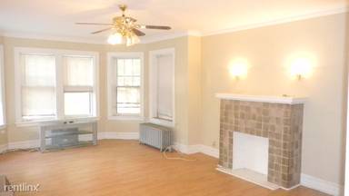 Main picture of 6455 N Hoyne Ave