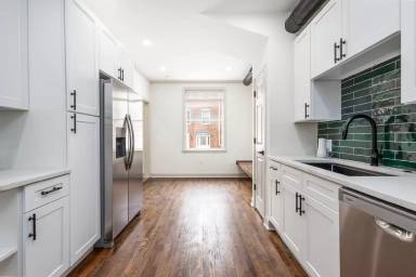 Main picture of 2335 N 30th St