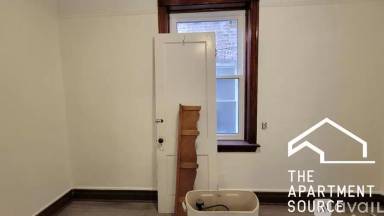 Main picture of 2130 W Iowa St