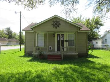 Main picture of 403 W Verdine St