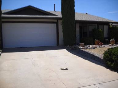 Main picture of 2210 Iris Dr
