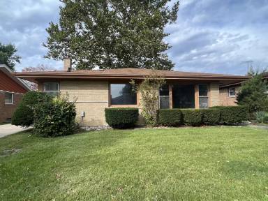 Main picture of 16416 Greenwood Ave