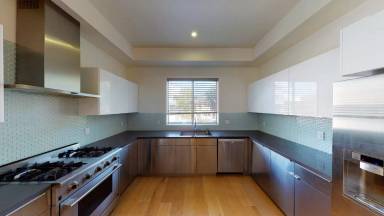 Main picture of 1715 Armacost Ave