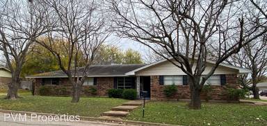 Main picture of 1020 W Denison Dr