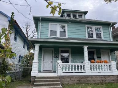 Main picture of 1029 N Parker Ave
