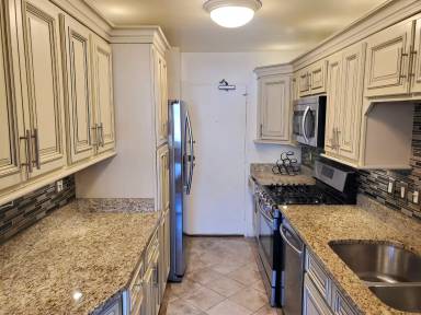 Main picture of Park Sutton Condo