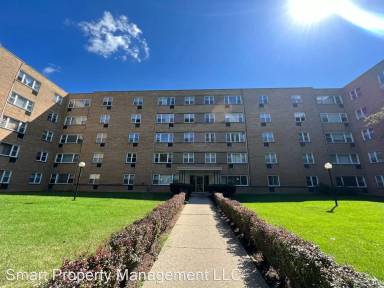 Main picture of 6161 N Hoyne Ave