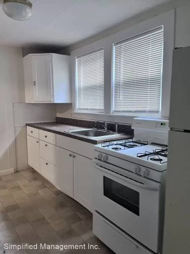 Main picture of 7 Harvard St