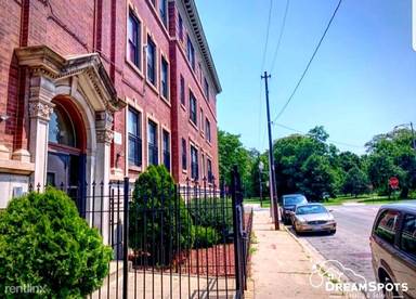 Main picture of 370 E 53rd St