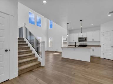 Main picture of 1290 N 3960 W