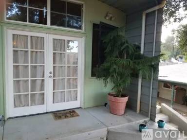 Main picture of 13211 Vanguard Way