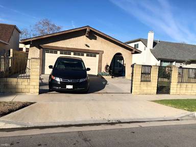 Main picture of 17007 Leslie Ave