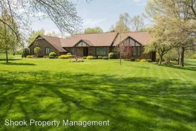 Main picture of 1460 Fawn Ridge Dr