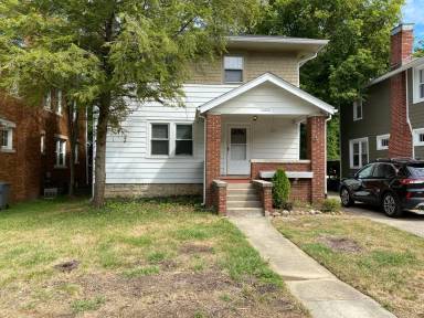 Main picture of 417 E 1st St