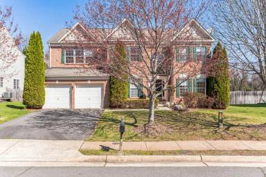Main picture of 118 Max Ct SE