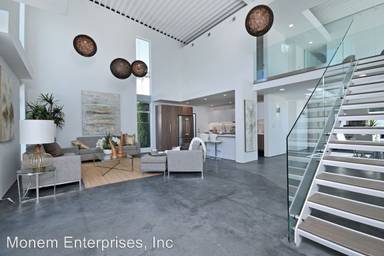 Main picture of 5657 W 78th St