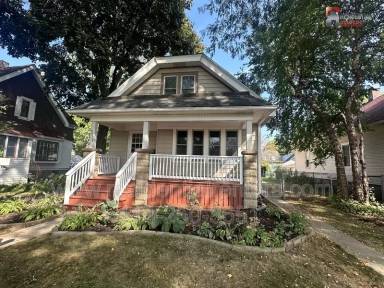 Main picture of 3428 S Pennsylvania Ave