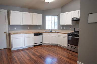Main picture of 3110 Anchor Ave