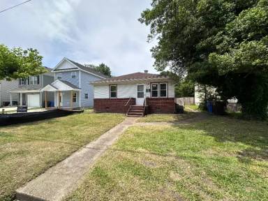 Main picture of 1228 Commerce Ave