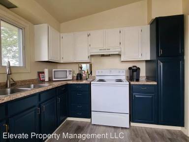 Main picture of 493 Mustang St