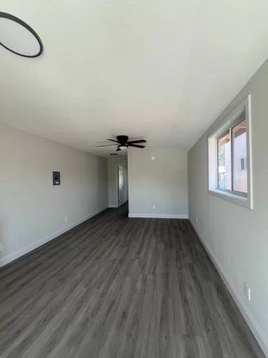 Main picture of 1043 W 95th St