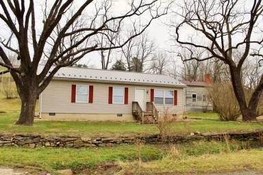 Main picture of 7538 Sangersville Rd