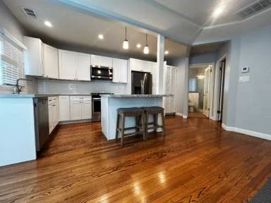 Main picture of 141 California Ter