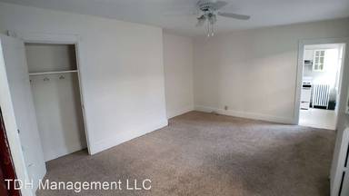 Main picture of 132 S Patterson Park Ave