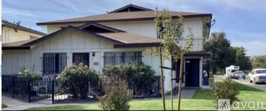 Main picture of 1331 Pinetree Dr