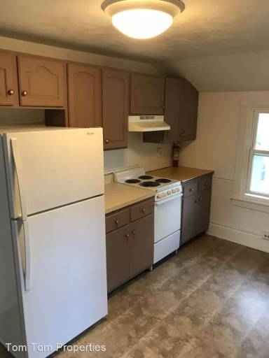 Main picture of 220 Rosedale Ave