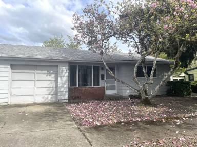 Main picture of 1624 Capitol St SE
